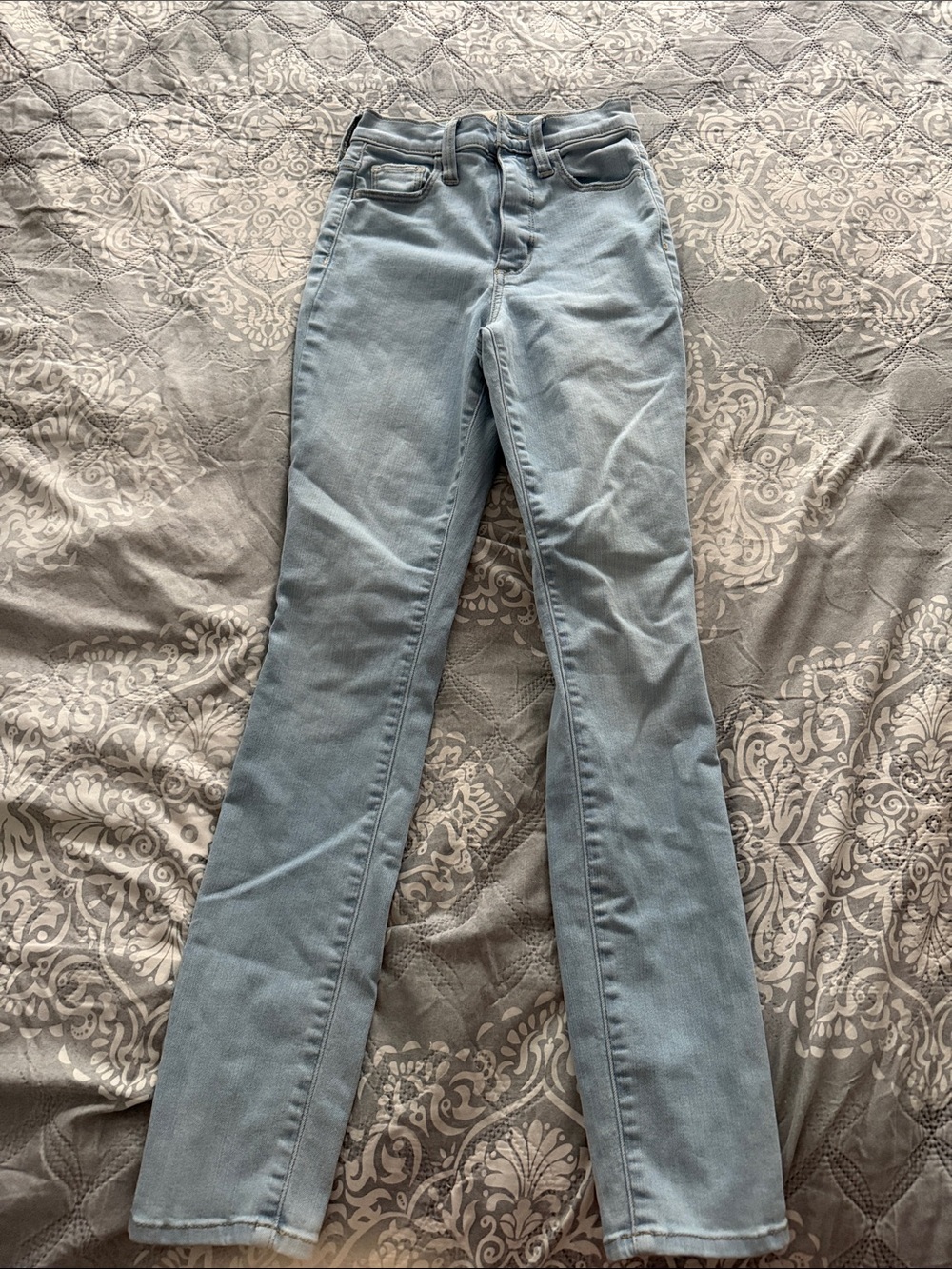 Universal Thread High Rise Skinny Jeans Size 0
